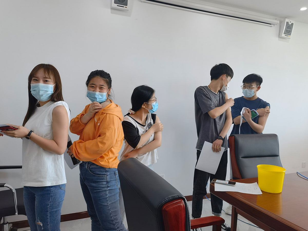 疼么，不疼，甚至有點(diǎn)想笑.jpg